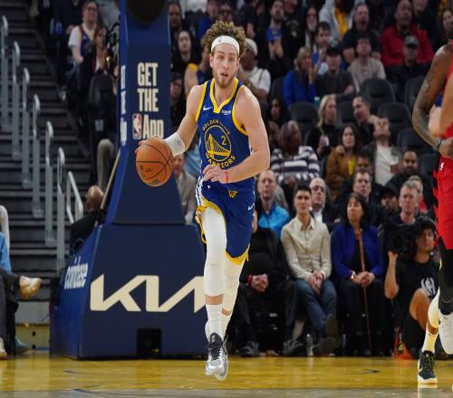 英博赛事夜,遇大雪,清晨球场启,中彩网,彩票平台,在线投注,安全购彩,彩票开奖