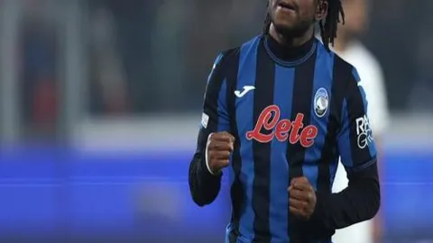 “2023世锦赛短道速滑男子5000米接力A组决赛亮点回顾”