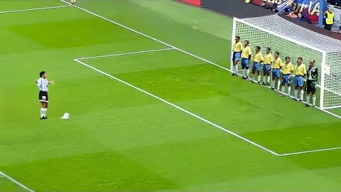 “意甲焦点战：帕尔马对阵博洛尼亚，彩艳、坎切列里首发出战，卡拉布里亚、米兰达新援登场”